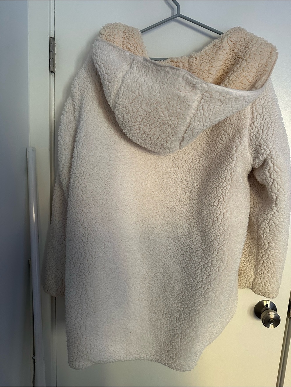 Cozy Sherpa Hooded Jacket in Cream - Picture 2 of 4